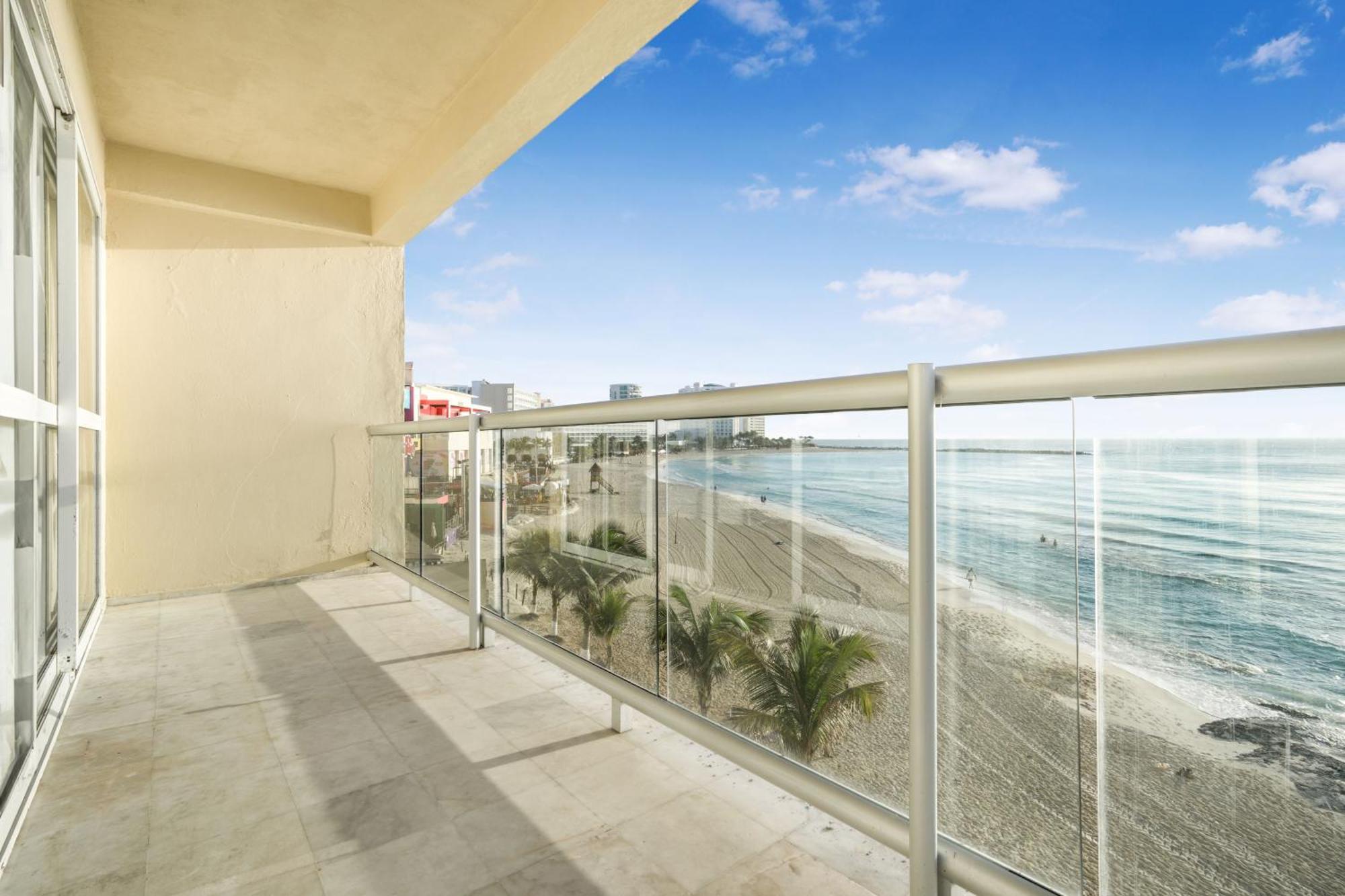 Luxury Caribbean Condos By Salvia Cancun Beachfront ภายนอก รูปภาพ
